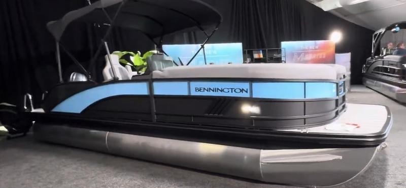 2026 Bennington M Swingback 23 MSB